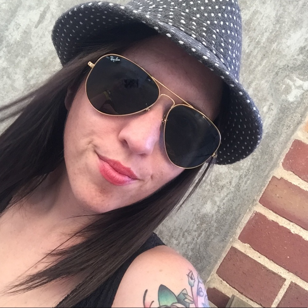 Meet your Posher, Stephanie